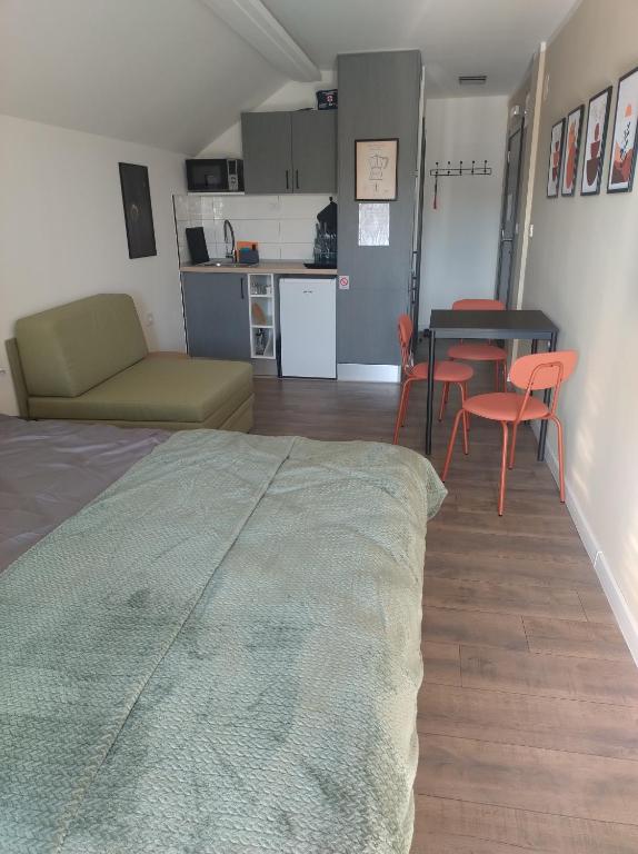Top 4 Sobe, Rooms - Near the airport - 3