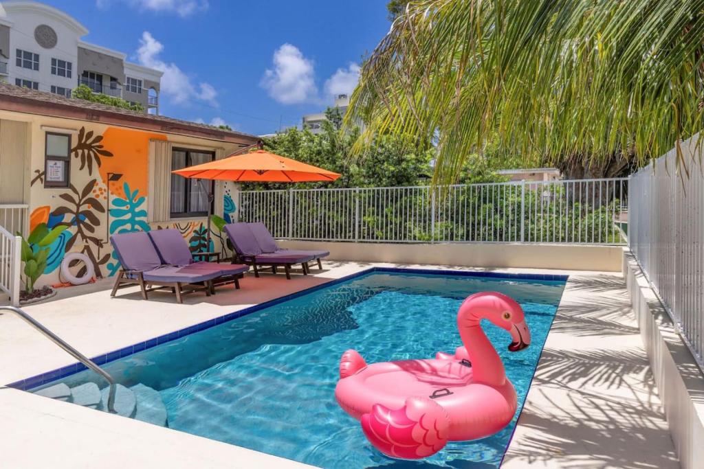 4-min Walk to Beach Pool Tiki Canal Boat Dock, Deerfield Beach