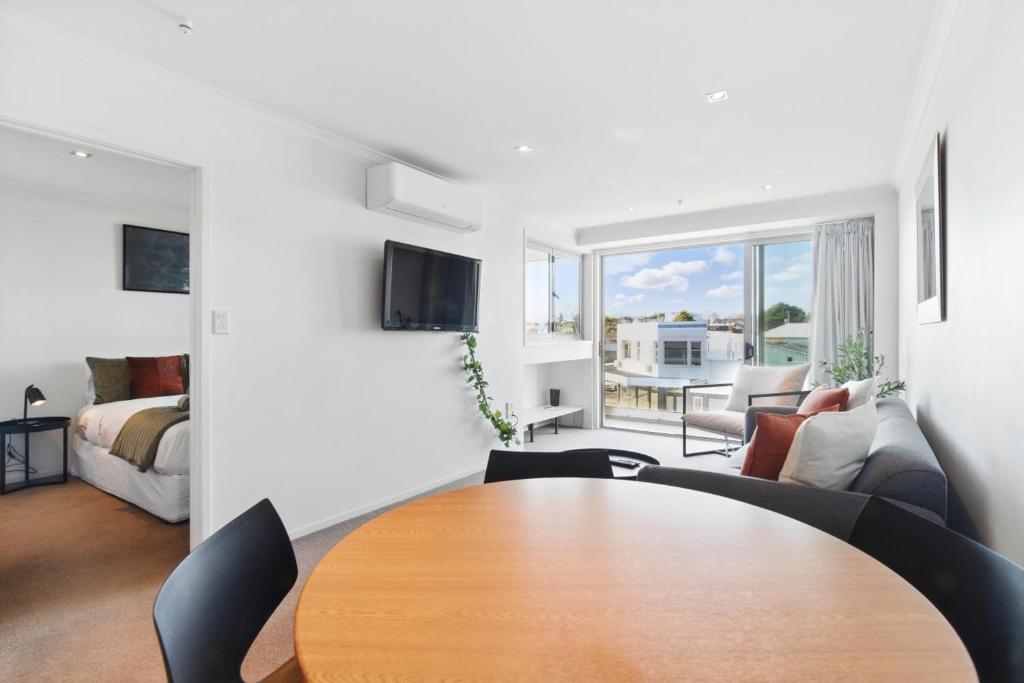 Uptown The Mount at Algarve Apartments, Mount Maunganui
