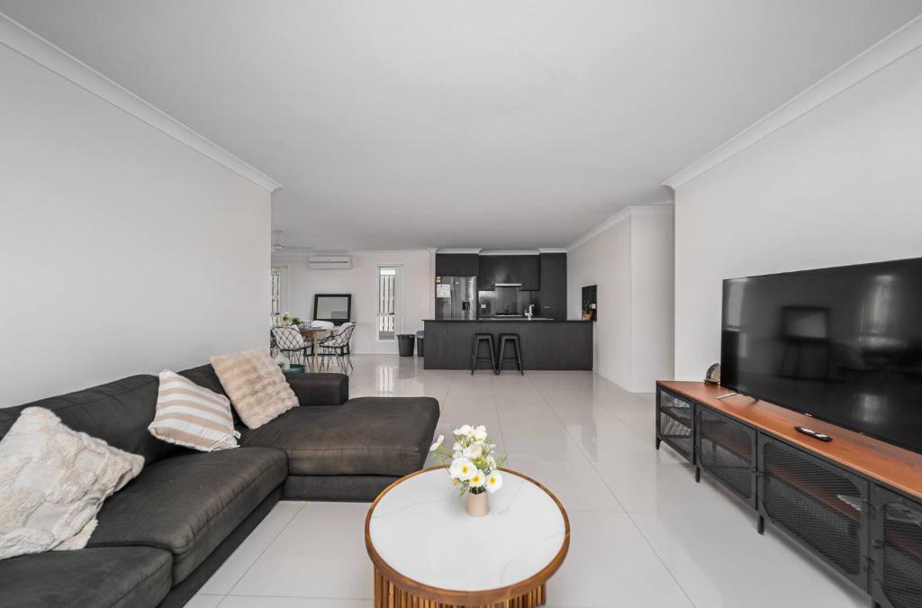 Blanco Haus - Sweet Family Escape near Theme Parks, Pimpama