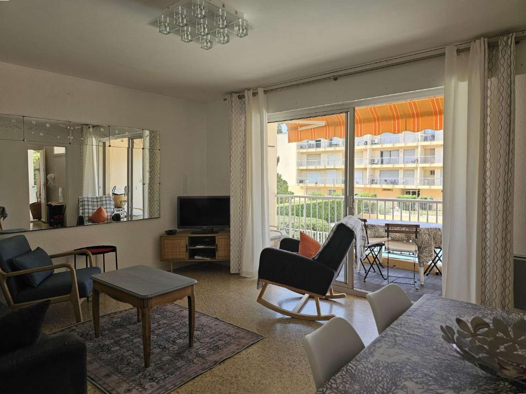 Charmant 2 Pièces avec Vue sur Piscine, Climatisé - FR-1-308-120 - 4