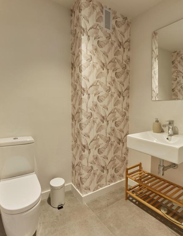 Blue Mediterranean Sea & Spa Suite - 4