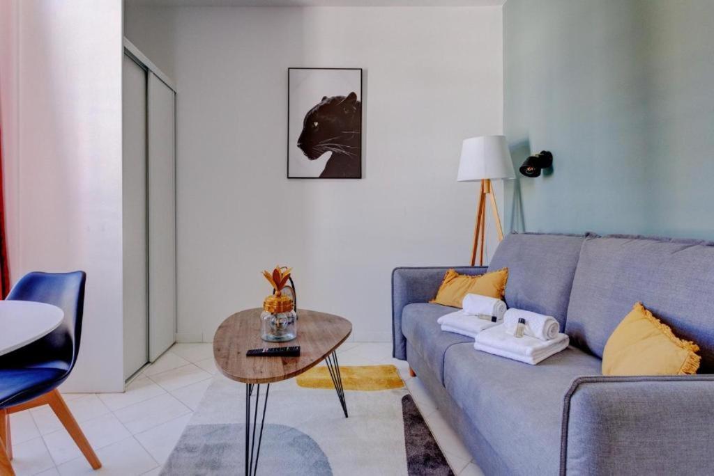 LA PANTHERE studio design central et calme, idéal pour un séjour en couple ou congrès - 5