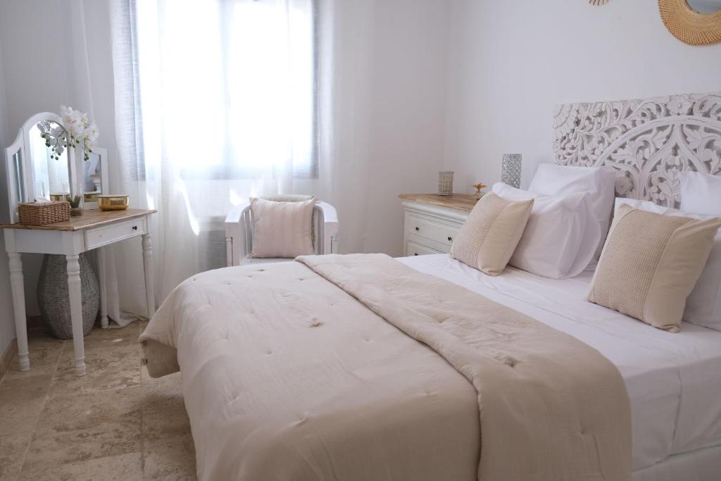charming family house with private pool, near the center of arles, quiet, in the camargue natural park – 8 people - 4