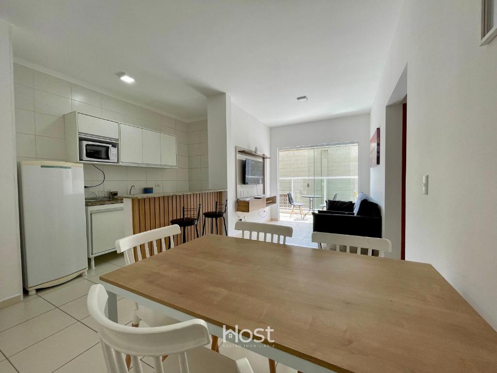 Apto com A/C e Churrasqueira à 500m da praia, Ubatuba