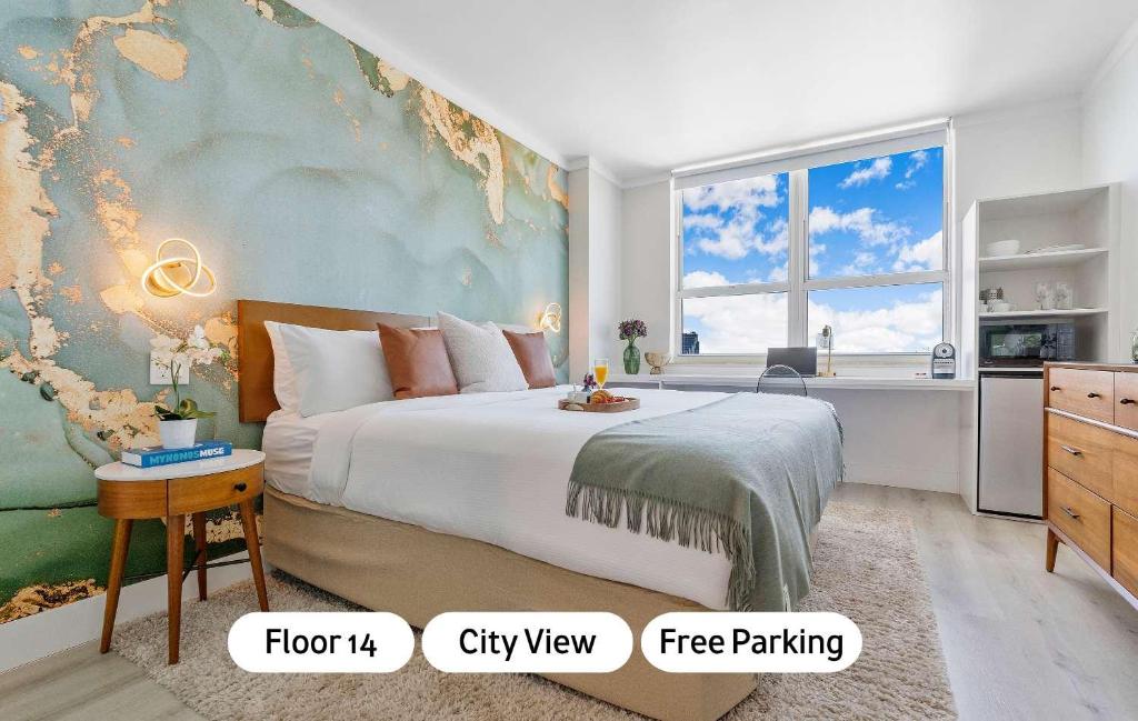 MVR Suite Floor to Ceiling Wow in Every Room, Miami