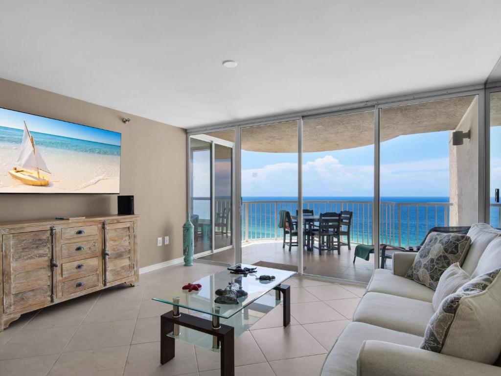Hidden Dunes Condominium 1504 by Newman-Dailey, Destin