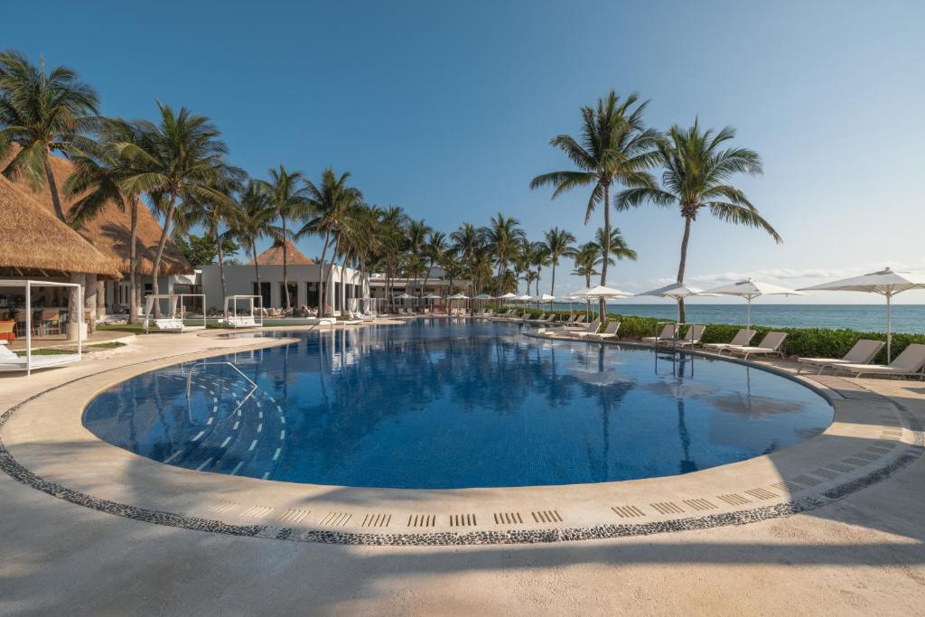 Swimming pool, Paraiso de la Bonita, a Luxury Collection Resort, Riviera Maya, Adult All-Inclusive in Cancun