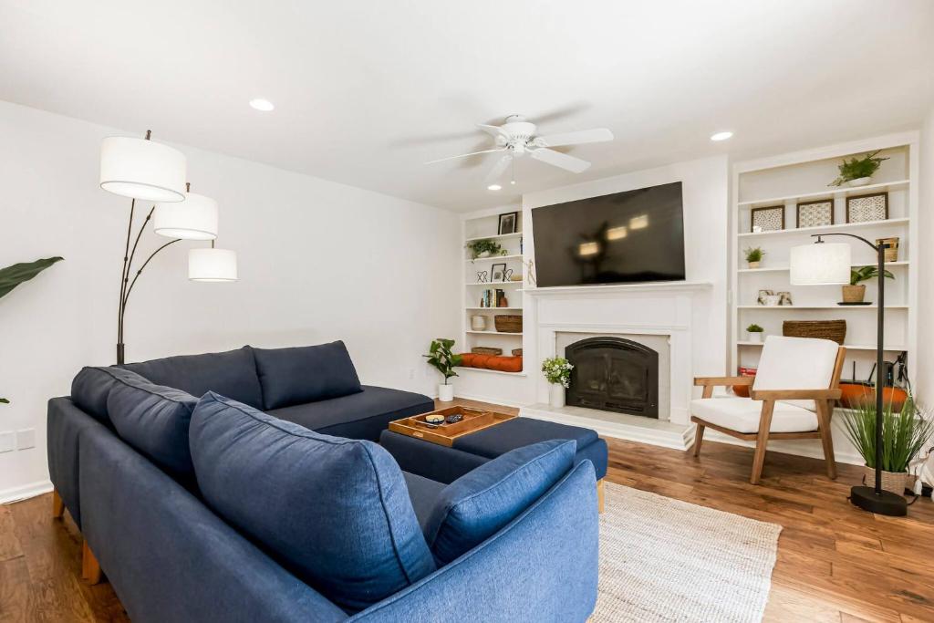 Ranch Home with Movie Room, Ping Pong Table, and Putting Green, Morse