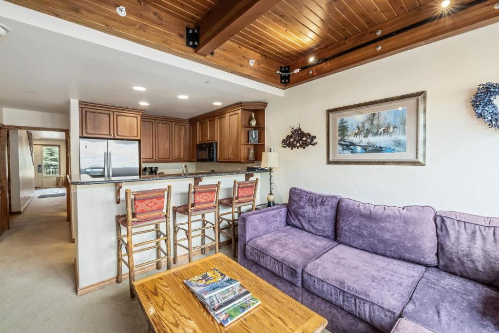 Landmark Vail - Charming Condo for 8 with Resort-style Amenities, Vail