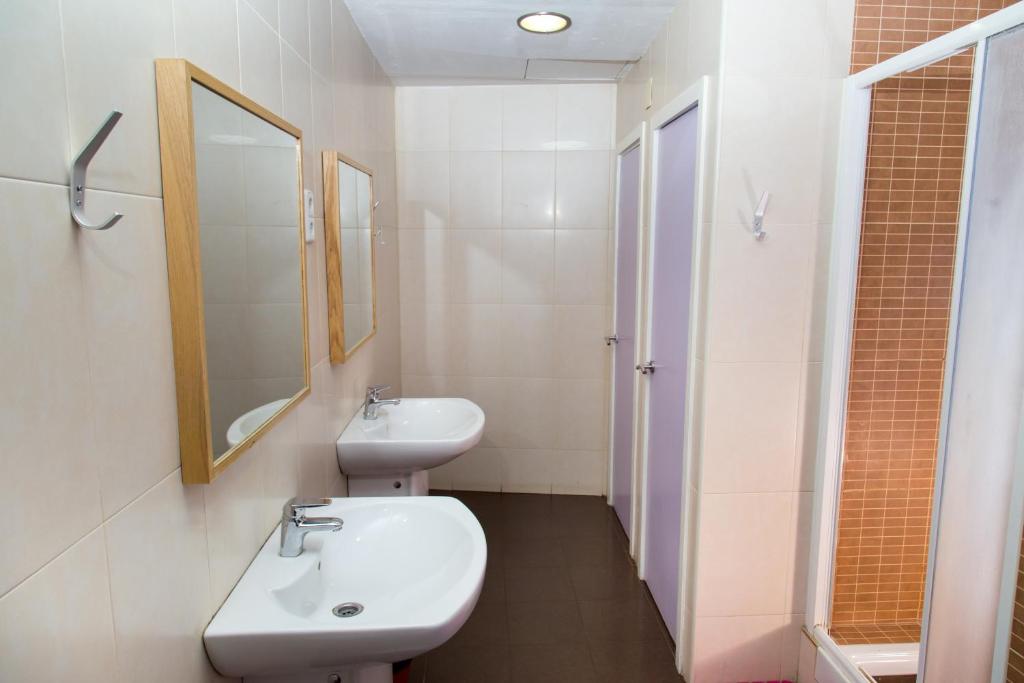Hostal LK Barcelona - 2