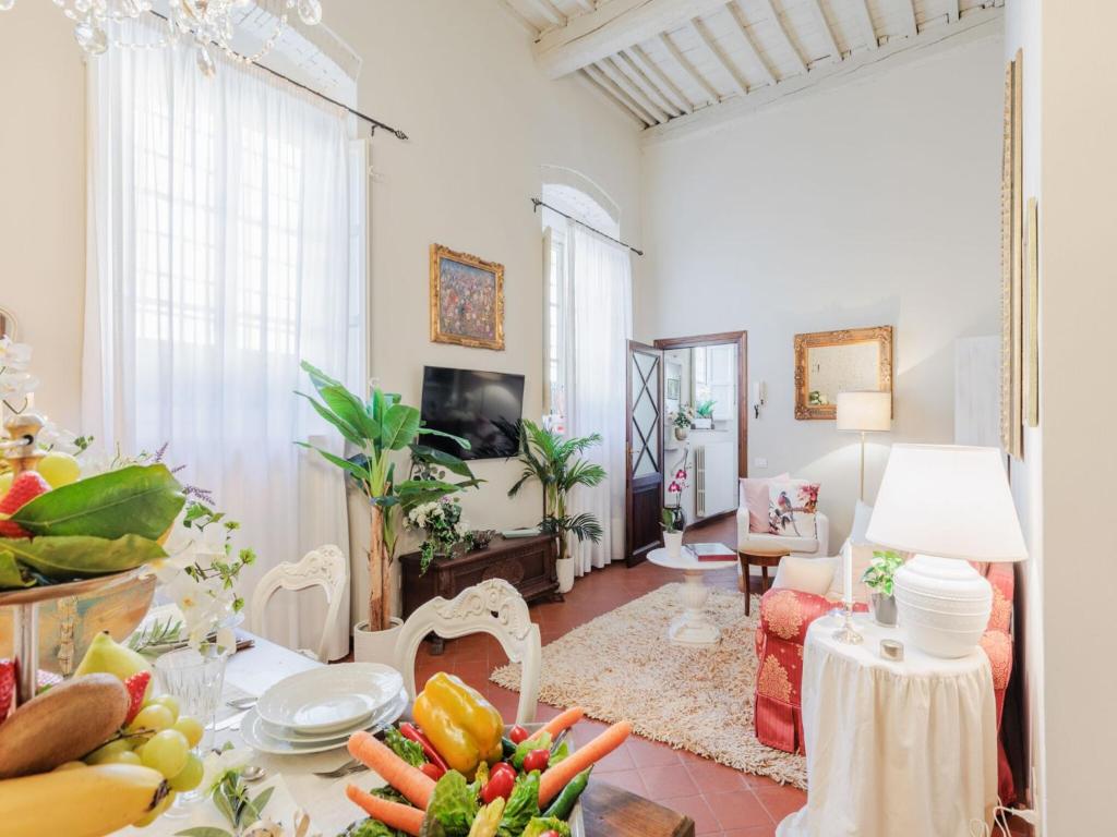 Apartment in Lucca with Private Garden - 2