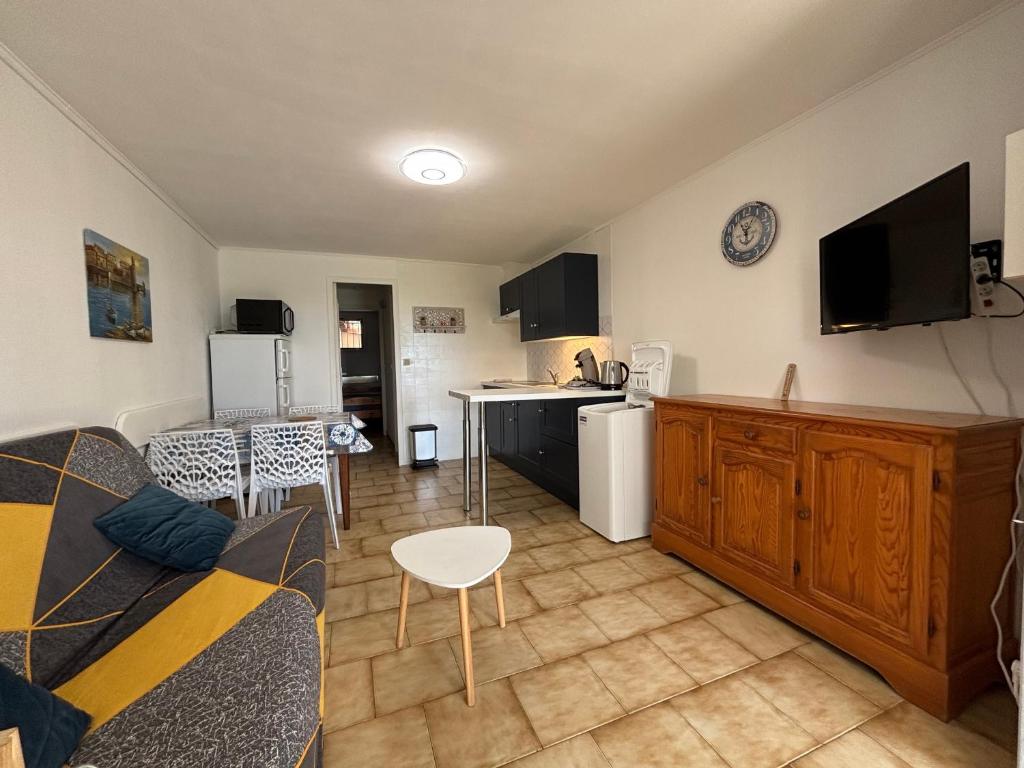 Appartement T2 rénové face à la plage avec WIFI à Argelès-sur-Mer - FR-1-309-494 - 5
