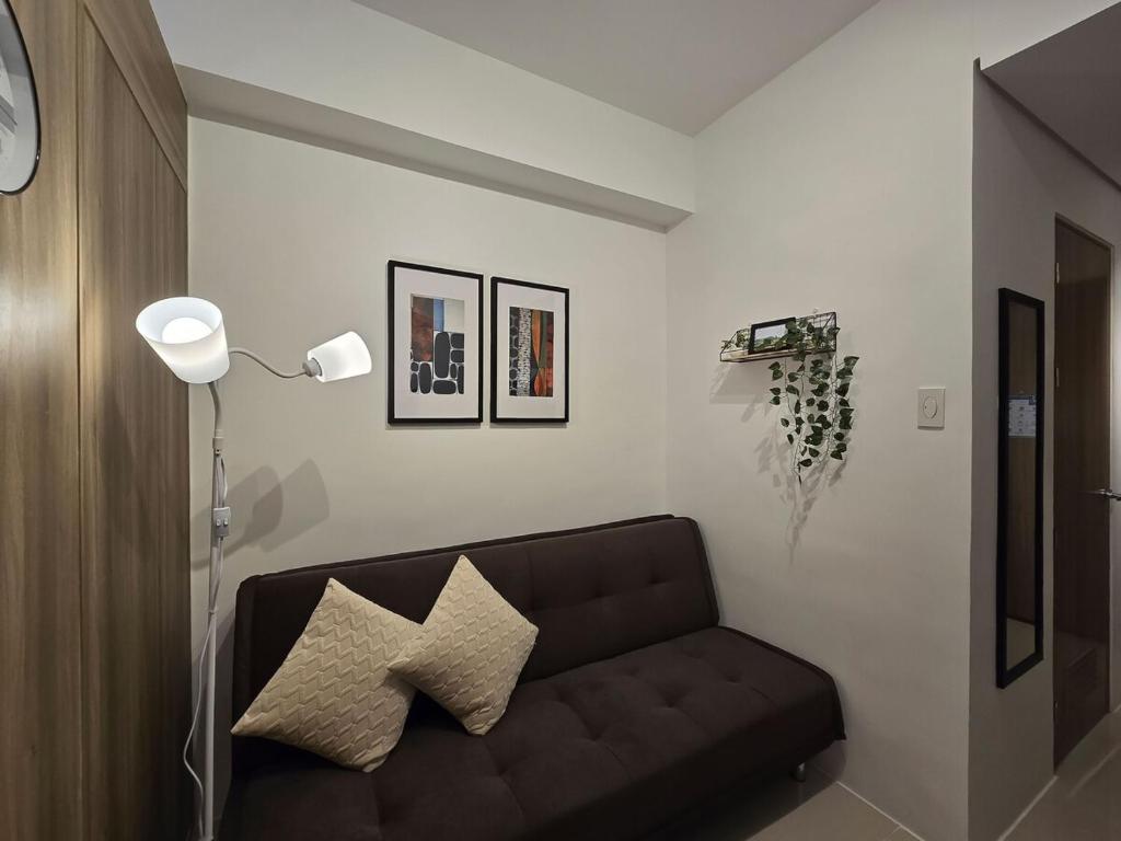 1BR Condotel with Balcony at FAME Residences #FM14-1, Manila