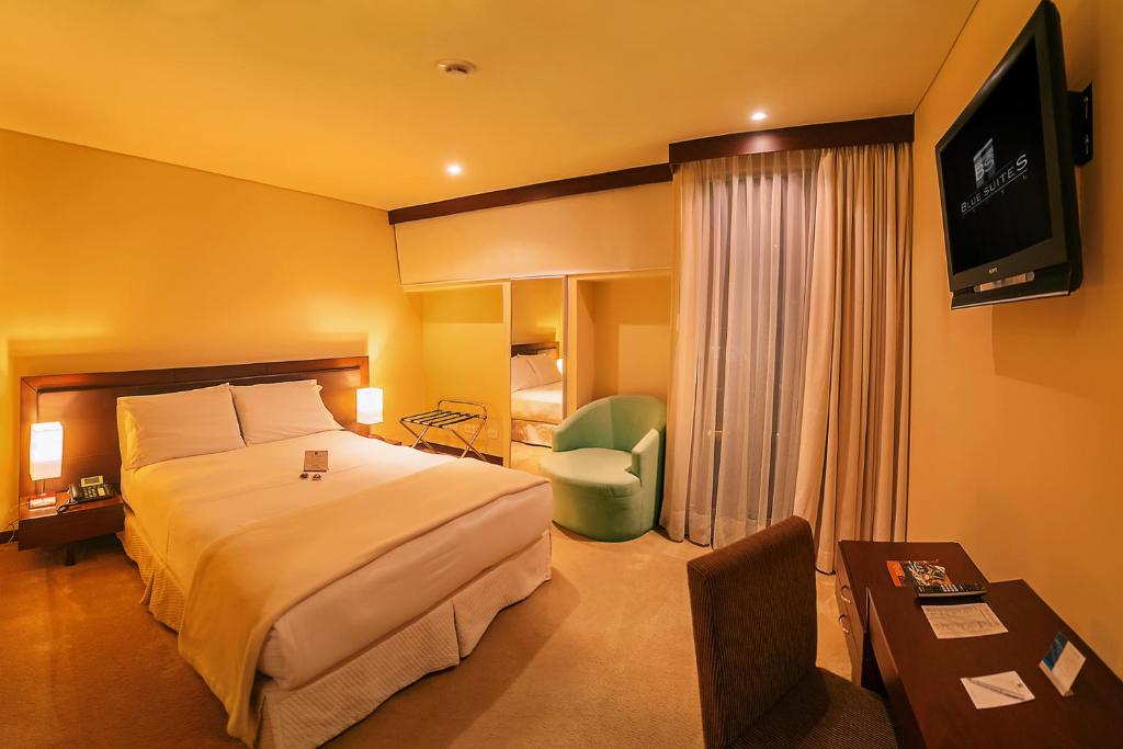 Blue Suites Hotel - 4