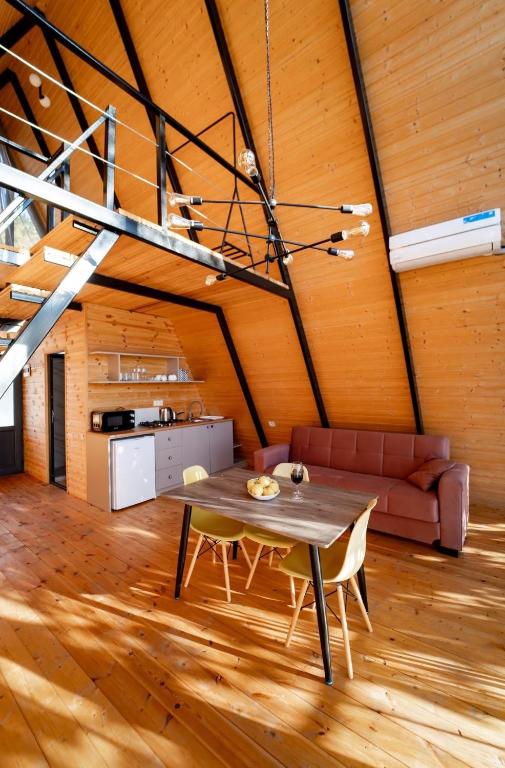 Gomarduli Cabins, Gomarduli