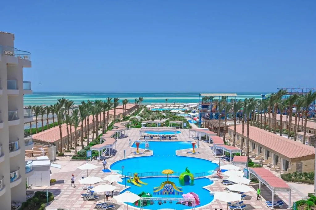 Riviera Aqua Park Resort, hotel in Hurghada