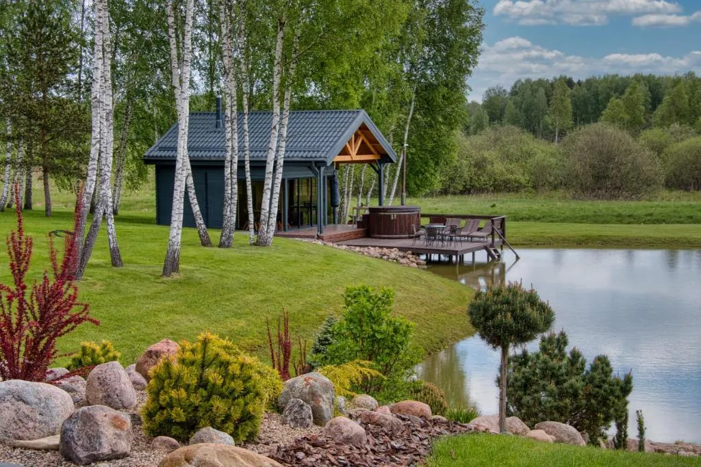 Žalesos pirtelė, hotel in Ažulauke