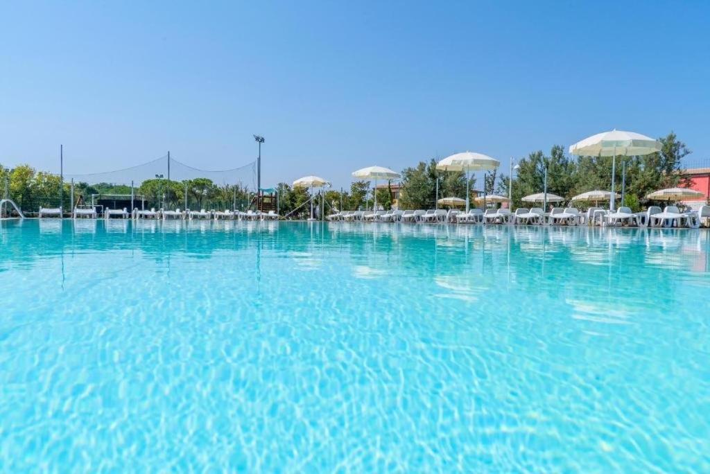 219 - Residence Adamo ed Eva - appartamento bilocale al piano terra con giardino, aria climatizzata-SPIAGGIA "WHITE BEACH CLUB" E MINICLUB INCLUSI - 2