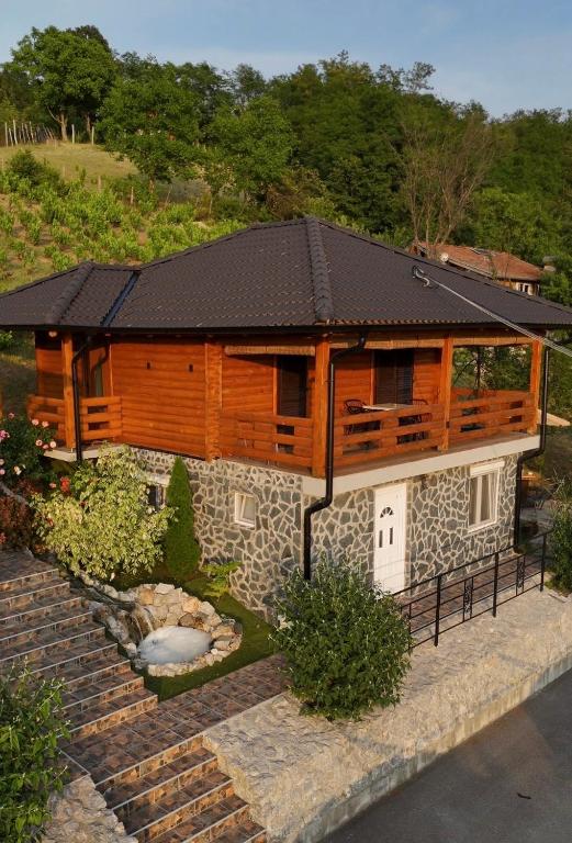 Boja zalaska - drveni apartman, Jagodina