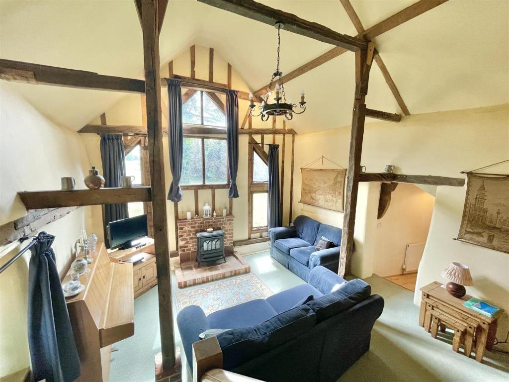 Granary Cottage - pet-friendly stay in Shelton