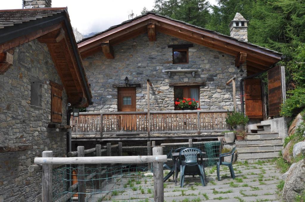 We are 4810 Chalet aux pieds du Mont-Blanc Mansarda - 4