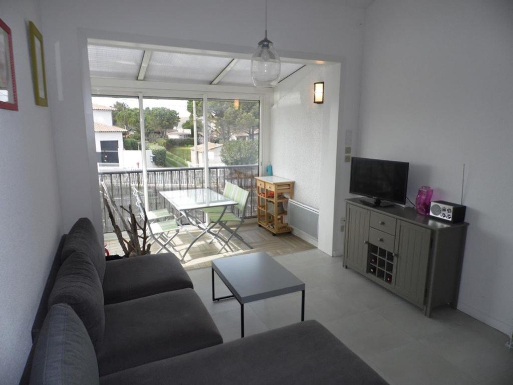 Studio mezzanine avec loggia, 4 couchages, parking privé - 1