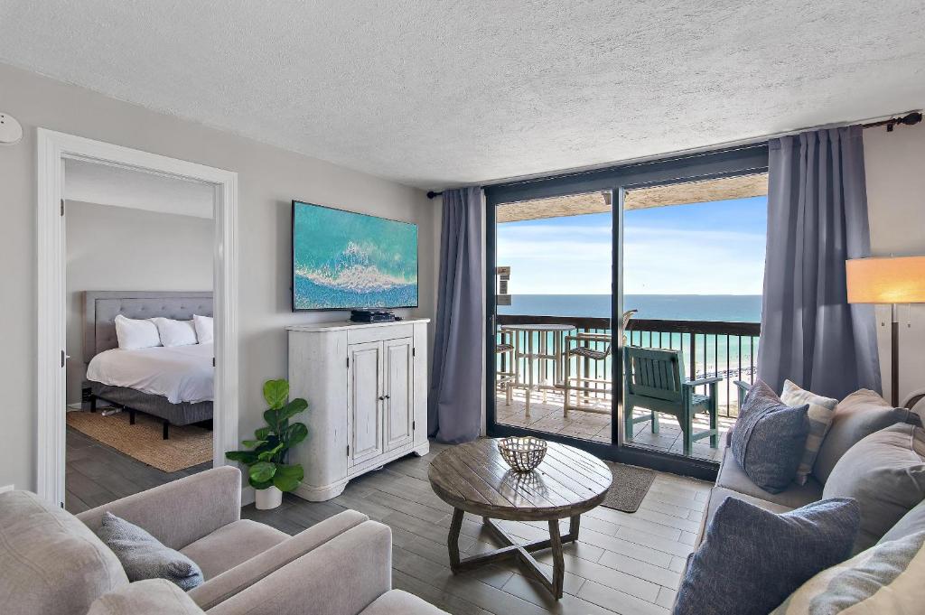 SunDestin 1818, Destin