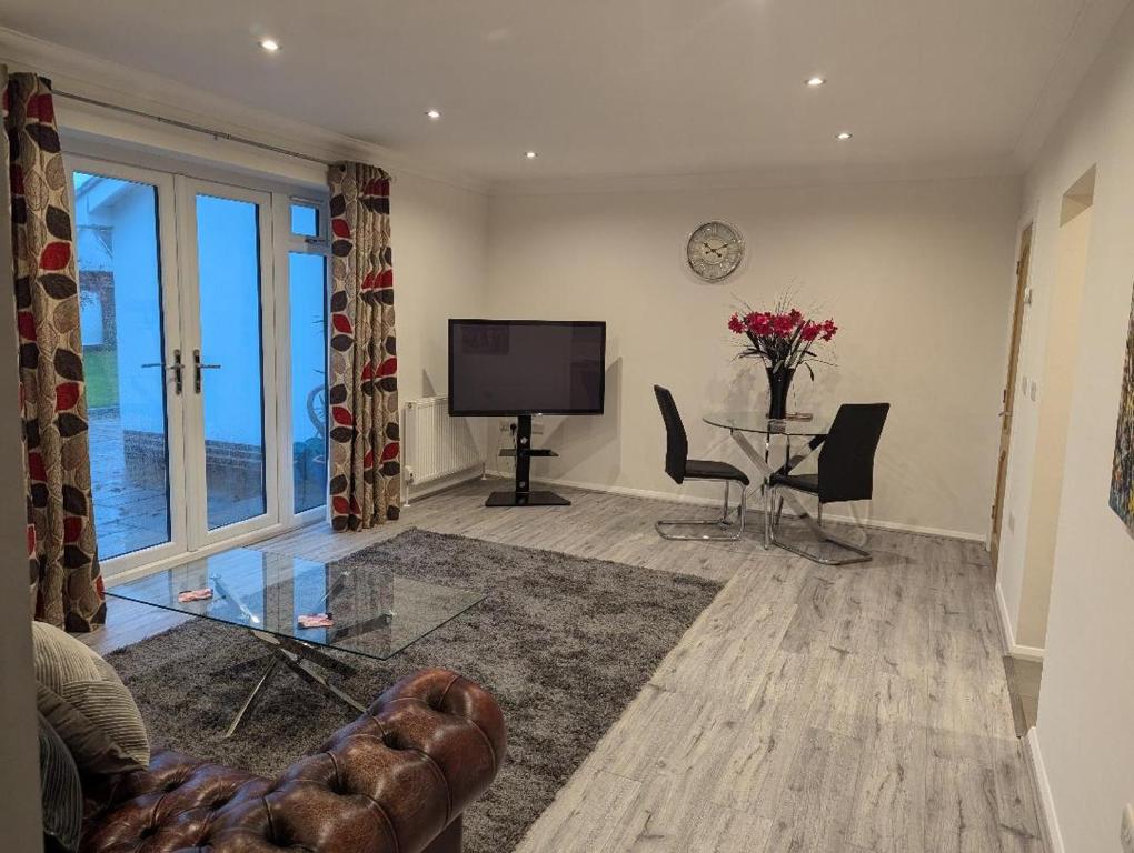 1 Bedroom property - 5 minutes from the beach, East Preston