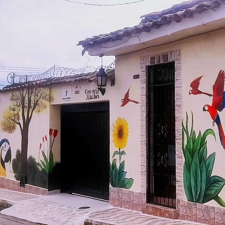 Casa Vieja Alba Inés con Estacionamiento Buga - 2