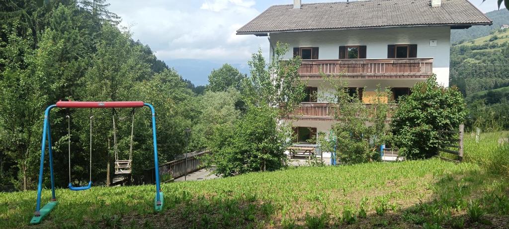 SAN PIETRO DOLOMITI Small Budget Hotel - 3