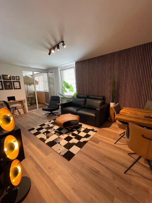 Mia's Loft - 2