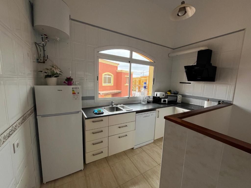 Modern and spacious 3 bedroom house in Corralejo - 2