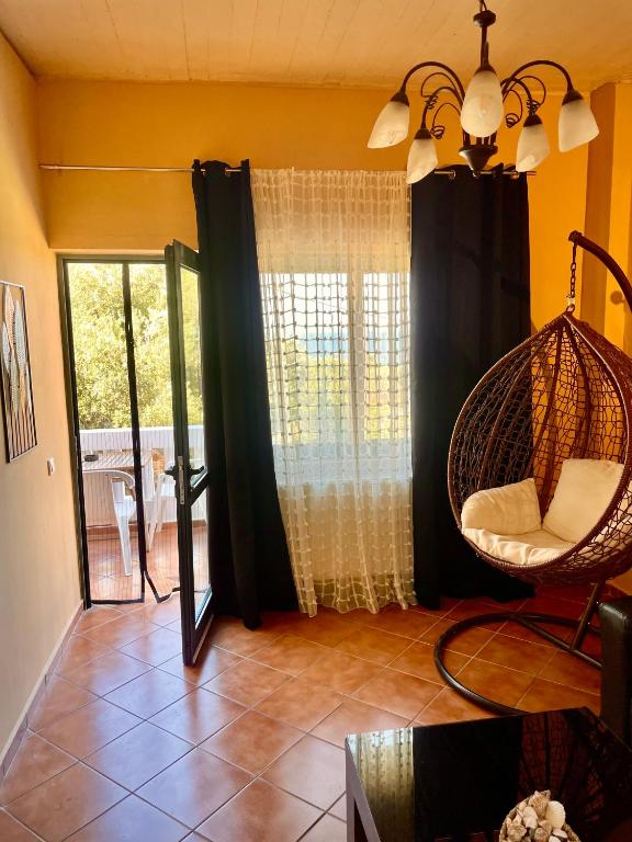 Caramel Cloud, Mytiléna