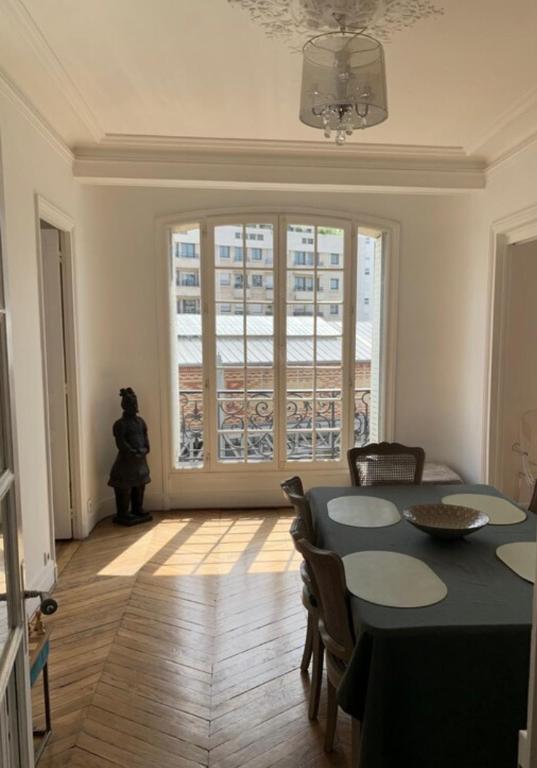 Appartement typiquement parisien - 5