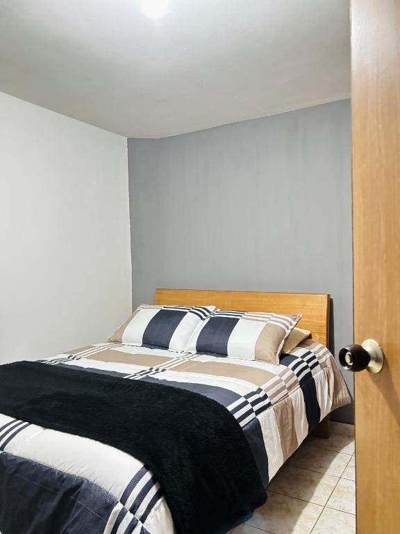 Room Airport - 5