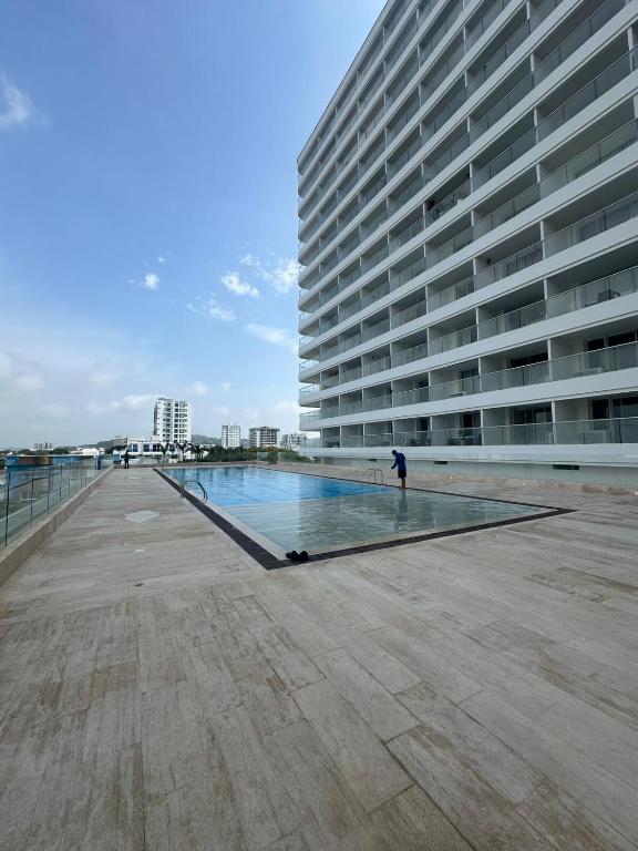 New Apto Beach Front & Close to Airport - 2