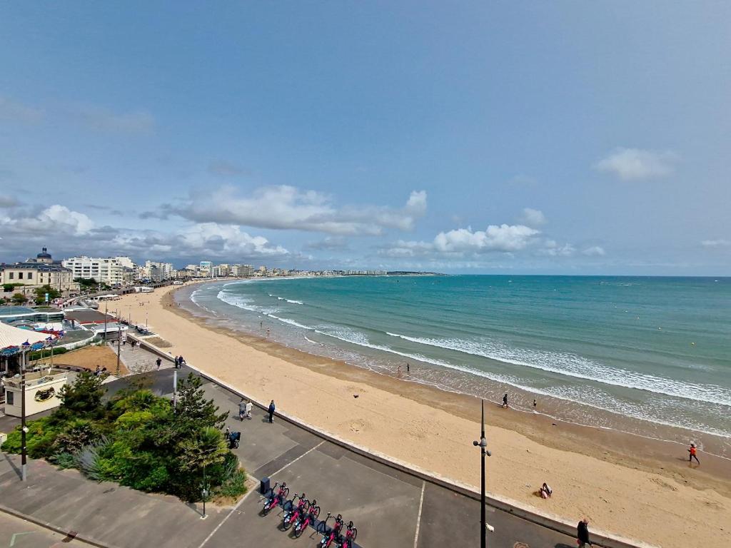 Appartement T2 face plage, confortable, balcon, 4 pers., prox. centre, parking, ascenseur - FR-1-331-9 - 1