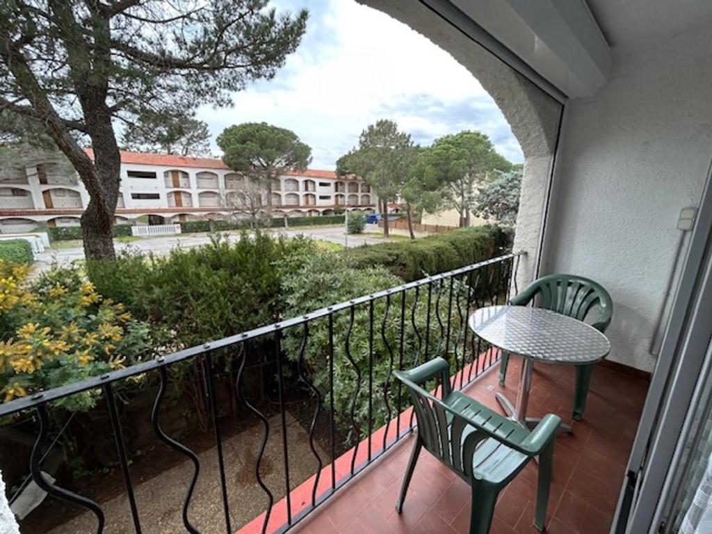 Appartement avec piscine, parking proche plage - FR-1-837-19 - 3