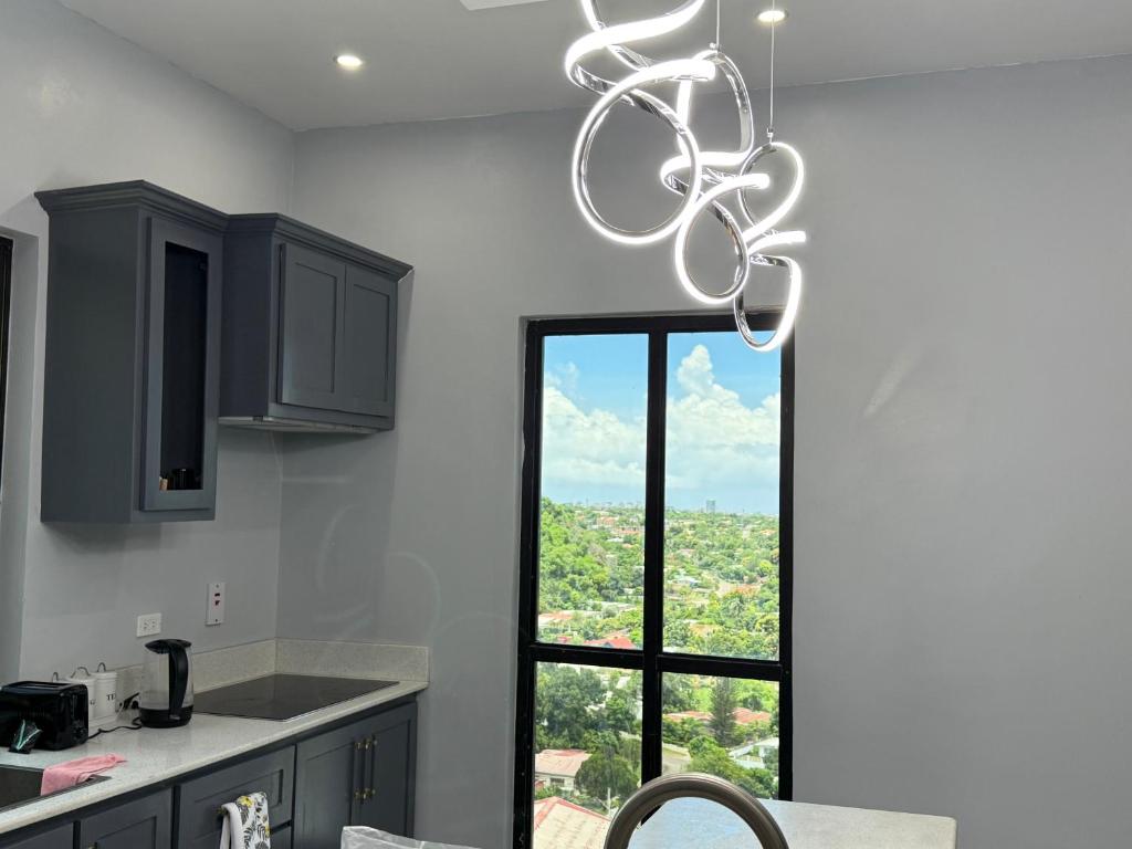 Hillside Haven, Kingston