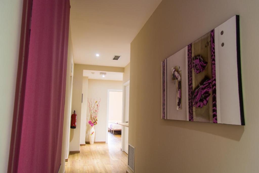 Hostal Barcelona Travel