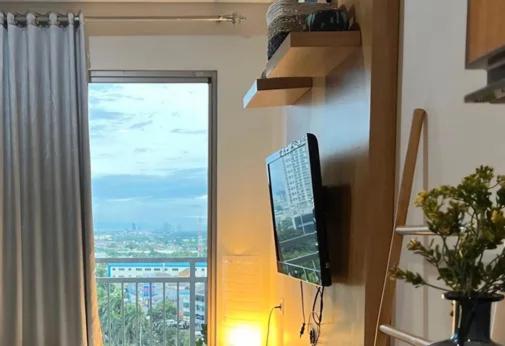 Springwood Residences by Kakarama Room, Warungmangga