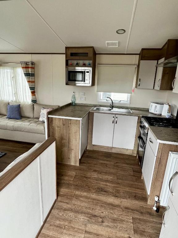 166 Unity Beach Caravan, Brean photo 5