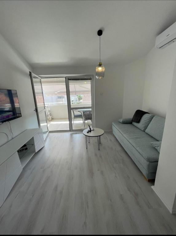 Modern apartment Budva - 3