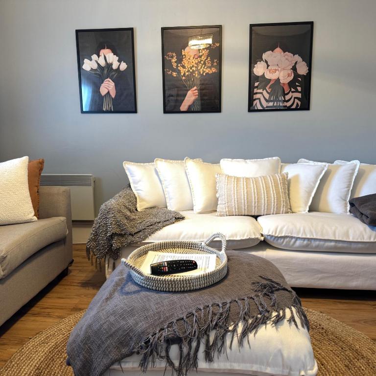 Charm on Forster, Invermay