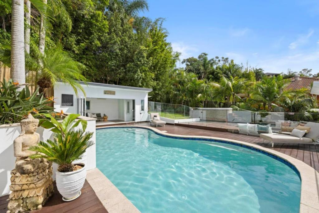 Architect designed Entertainer, Sydney