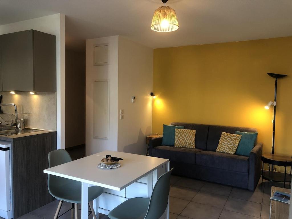 Appartement T2 45m2 Residence Le 29 1 chambre parking terrasse, Centre-ville - 3
