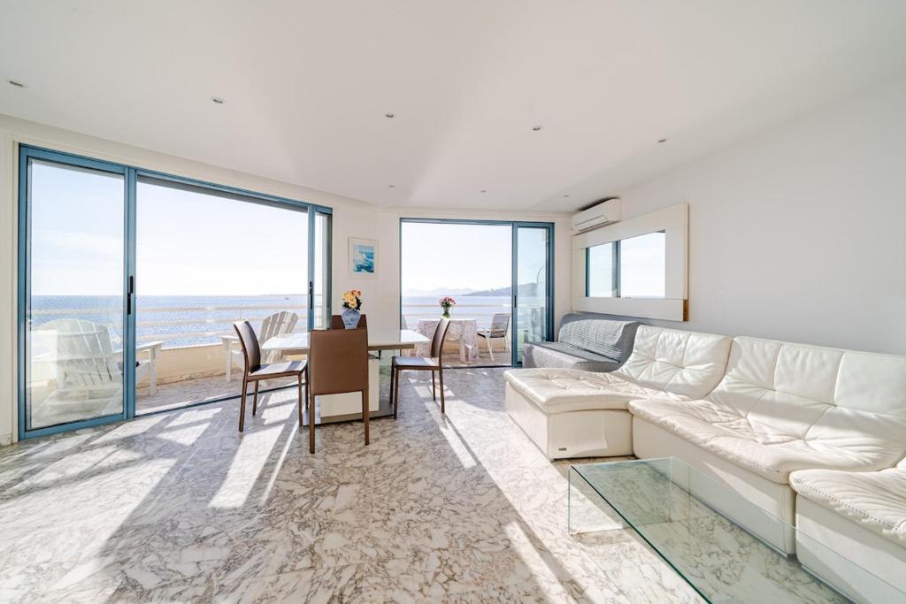 Best Place in Juan les pins, Premium, Sea View, sleeps 6 - 4
