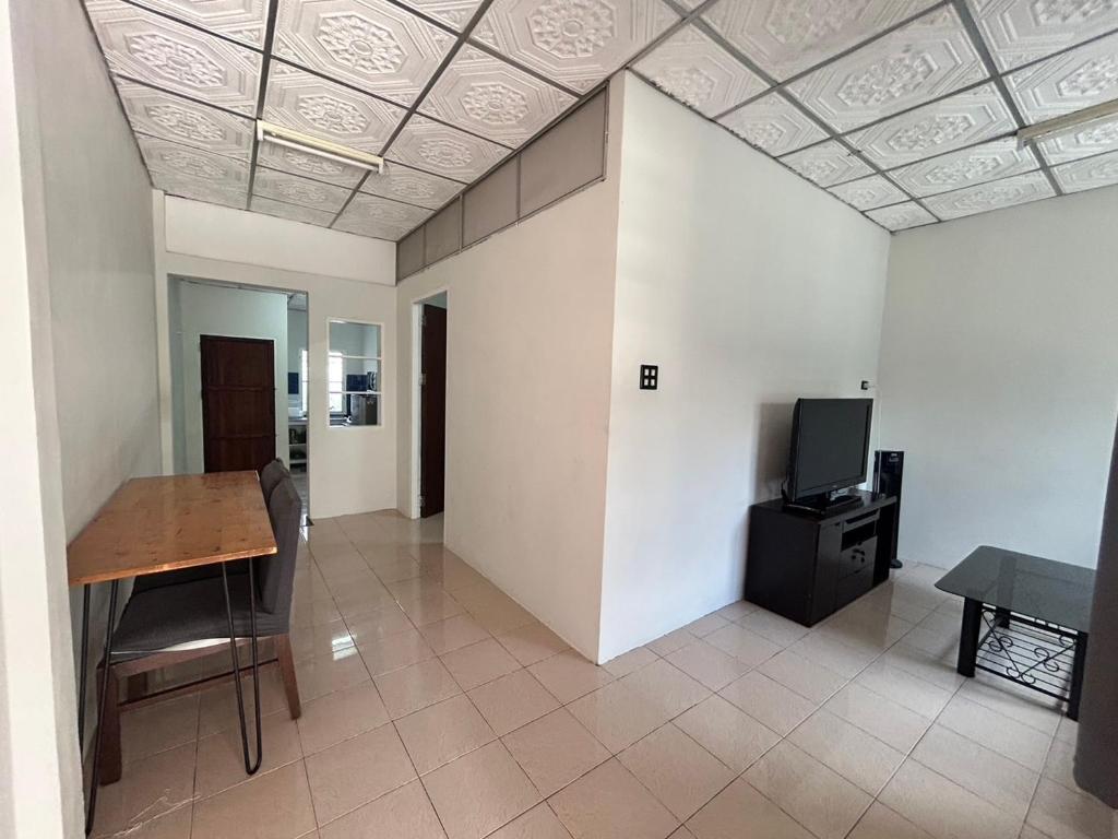 Shared lounge/TV area