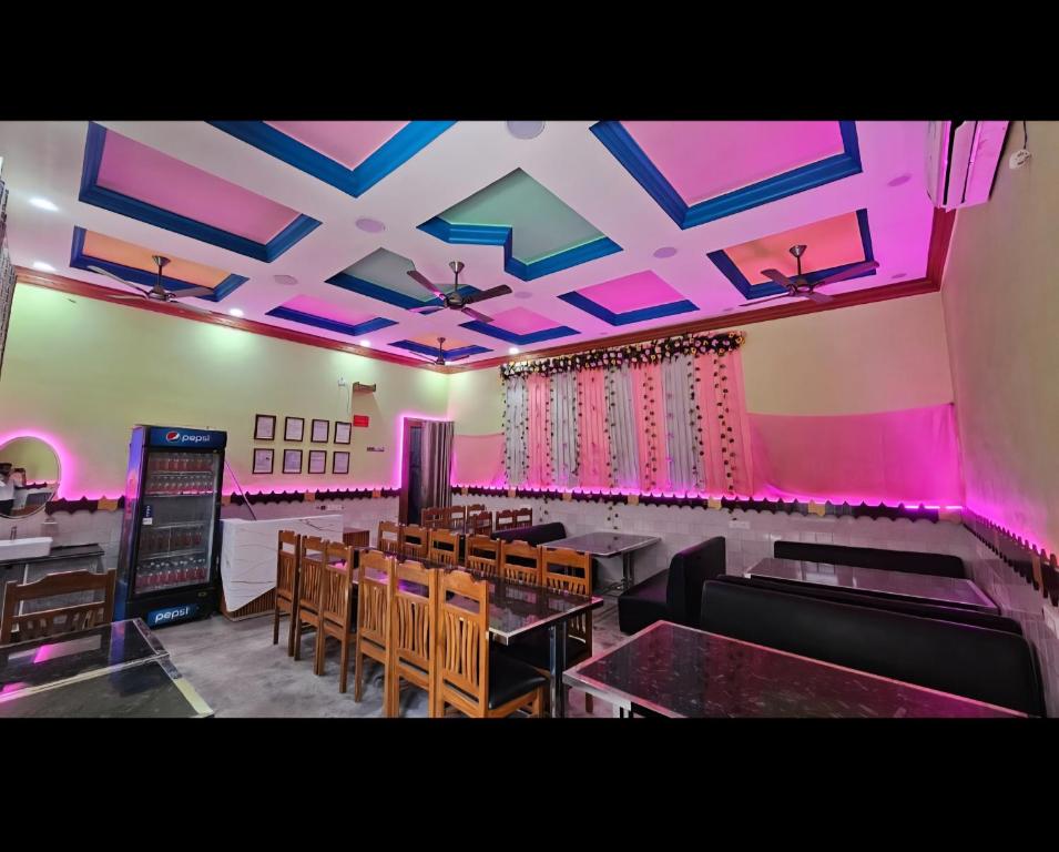 Arsh Hotel & Restaurant